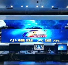 玉林XX學(xué)校多媒體教室室內(nèi)Q1.8H    20m2